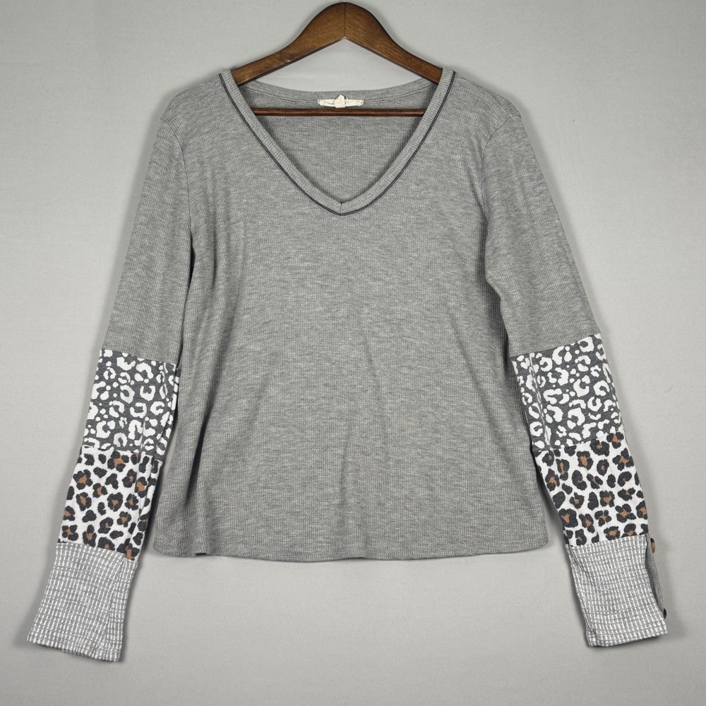 Above and Beyond Waffle Knit Top Women XL Gray Leopard Patchwork Excellent
